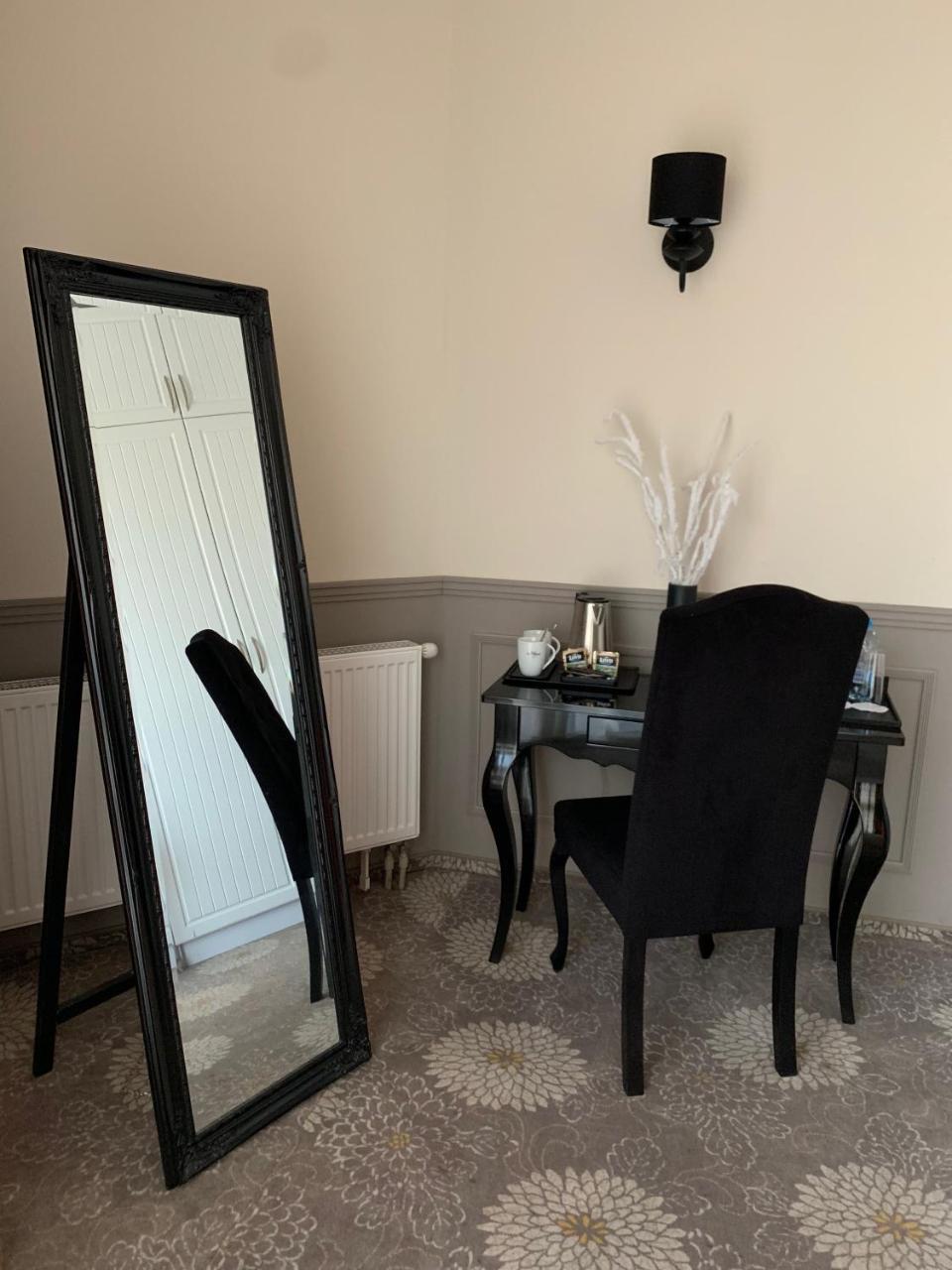 Hotel Rozdroze Nieborów Екстериор снимка