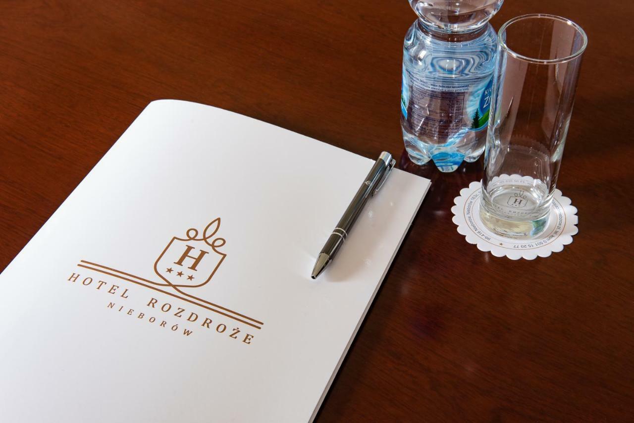 Hotel Rozdroze Nieborów Екстериор снимка