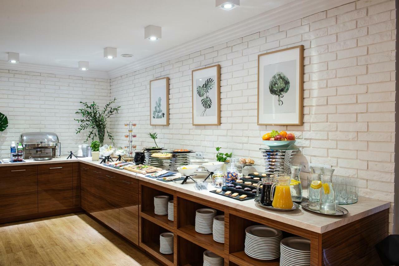 Hotel Rozdroze Nieborów Екстериор снимка