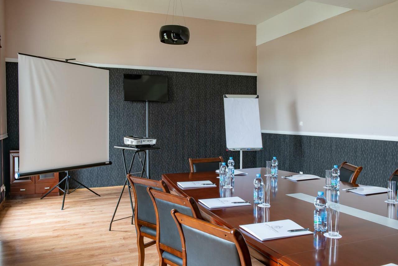 Hotel Rozdroze Nieborów Екстериор снимка
